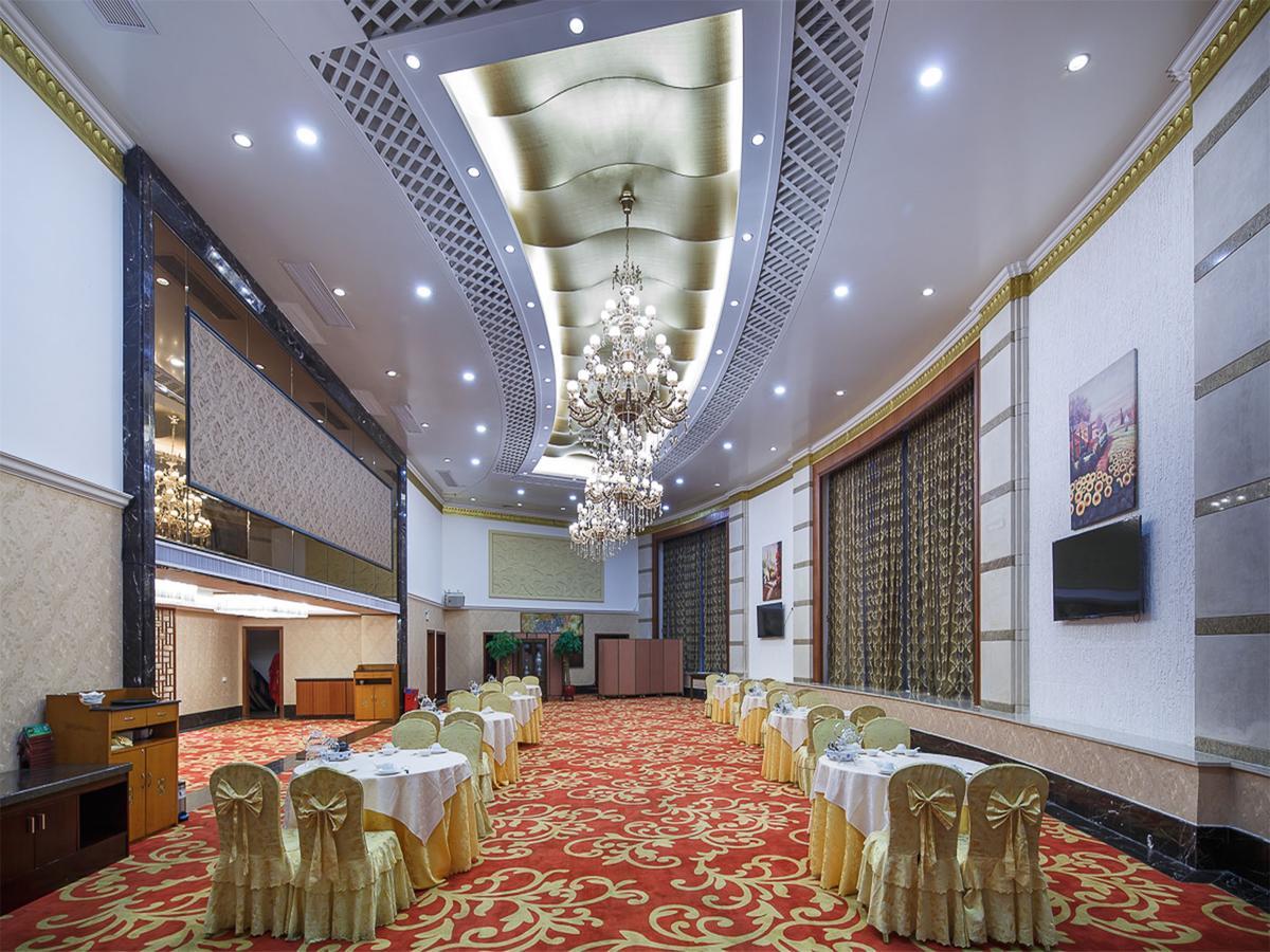 City Hotel פושאן מראה חיצוני תמונה