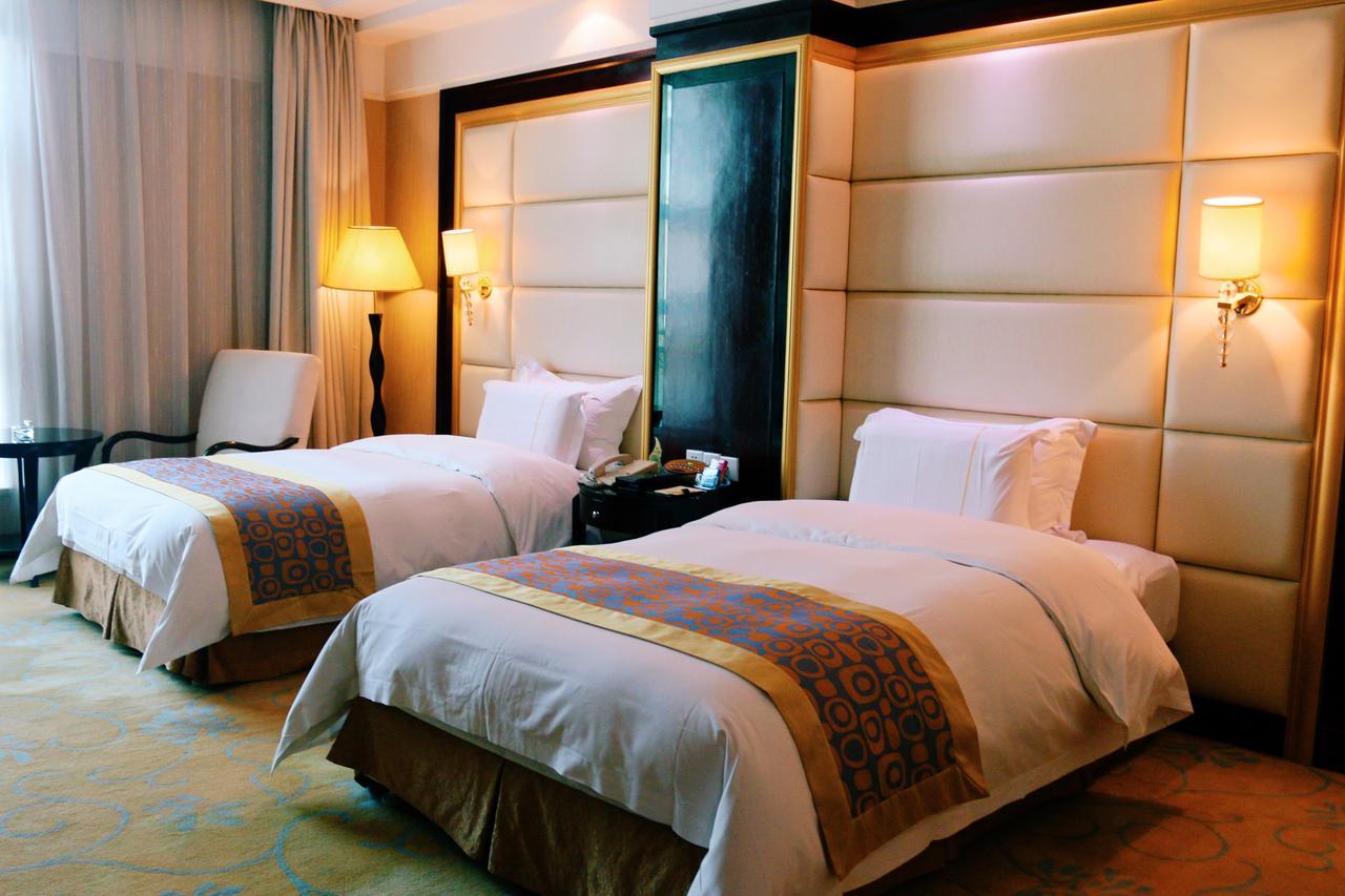 City Hotel פושאן מראה חיצוני תמונה