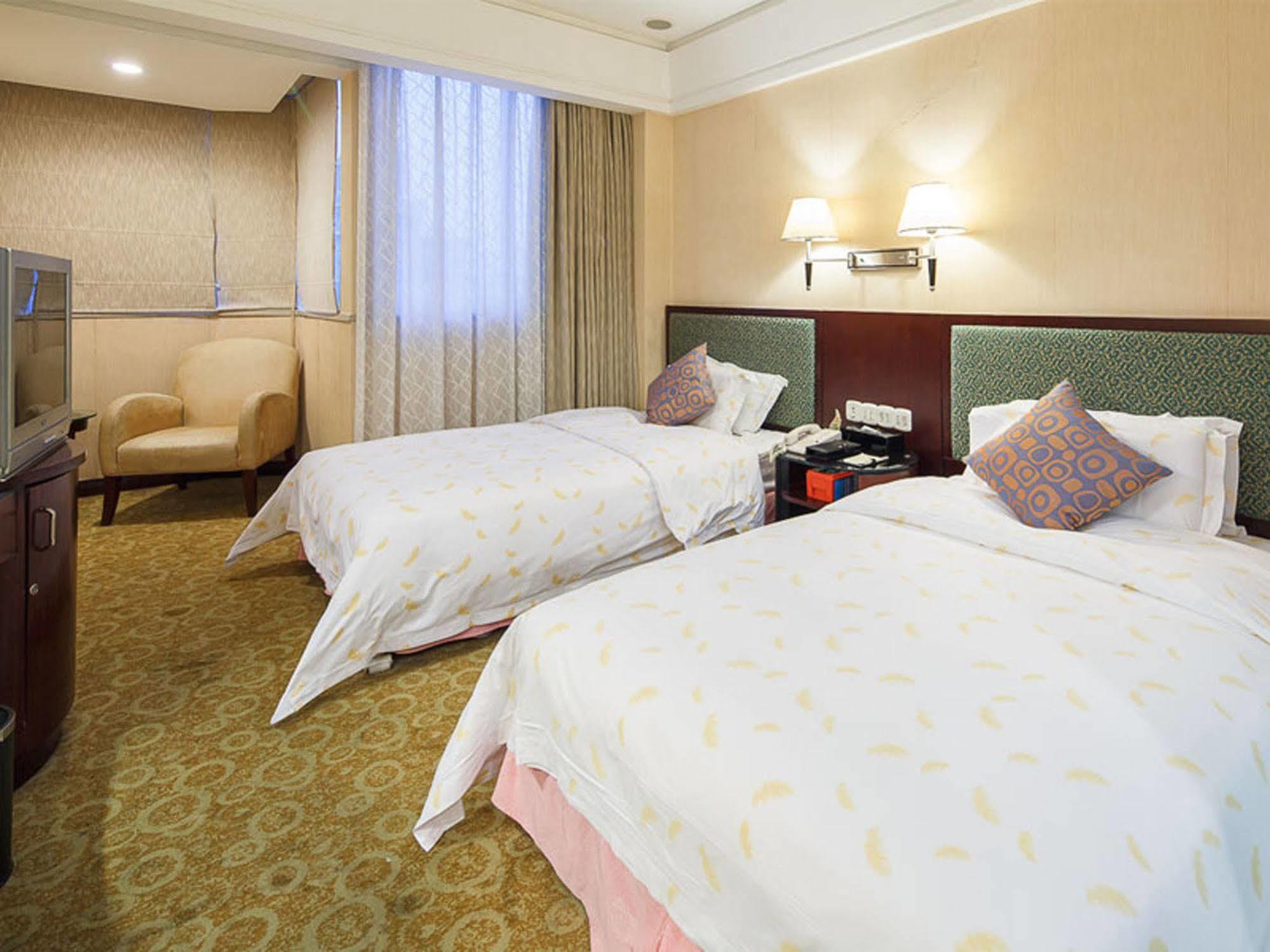 City Hotel פושאן מראה חיצוני תמונה