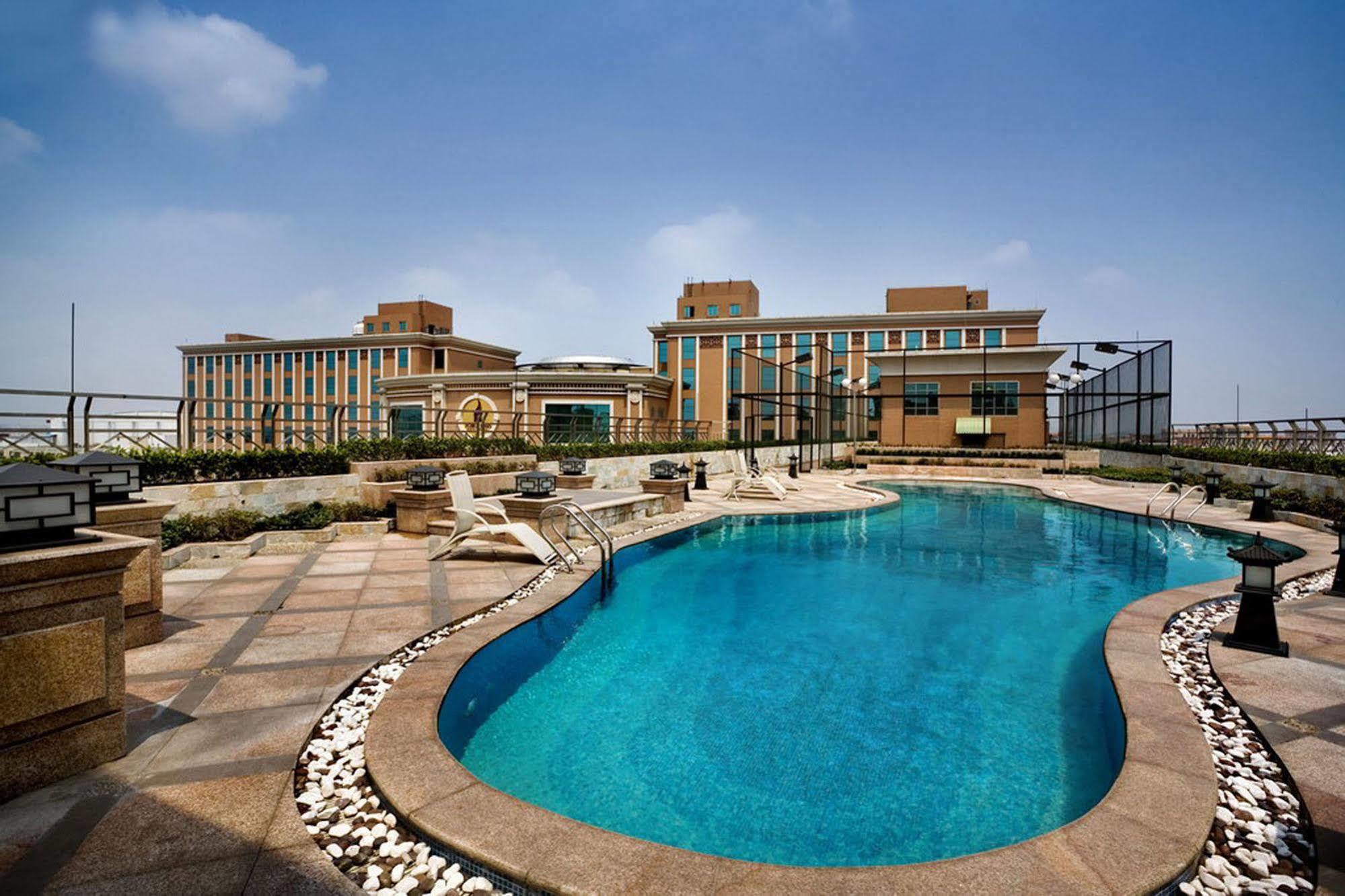 City Hotel פושאן מראה חיצוני תמונה